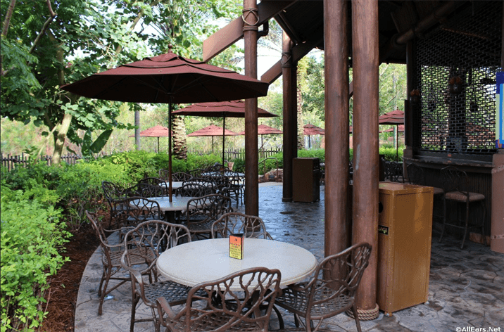 Maji Pool Bar dining photo