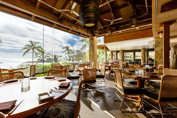 ʻAMAʻAMA – Contemporary Island Cooking dining photo