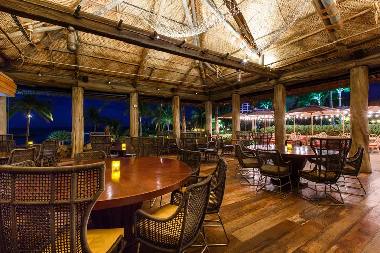 ʻAMAʻAMA – Contemporary Island Cooking dining photo