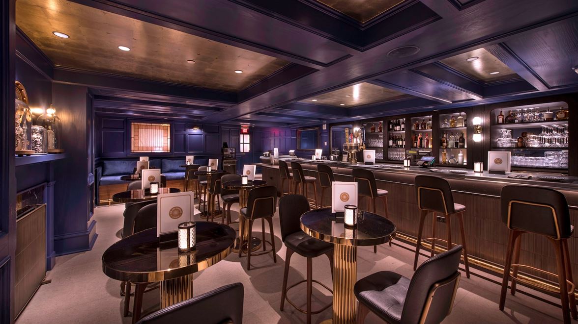 Ale & Compass Lounge dining photo