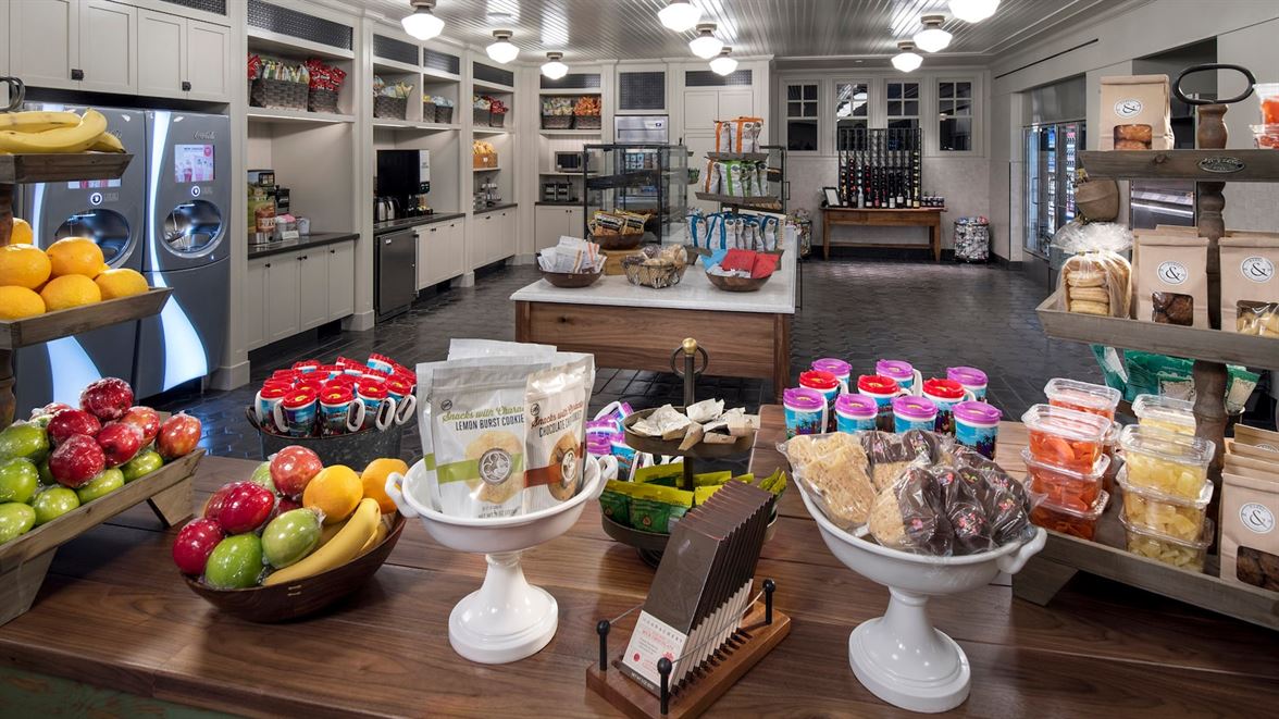 The Market at Ale & Compass dining photo