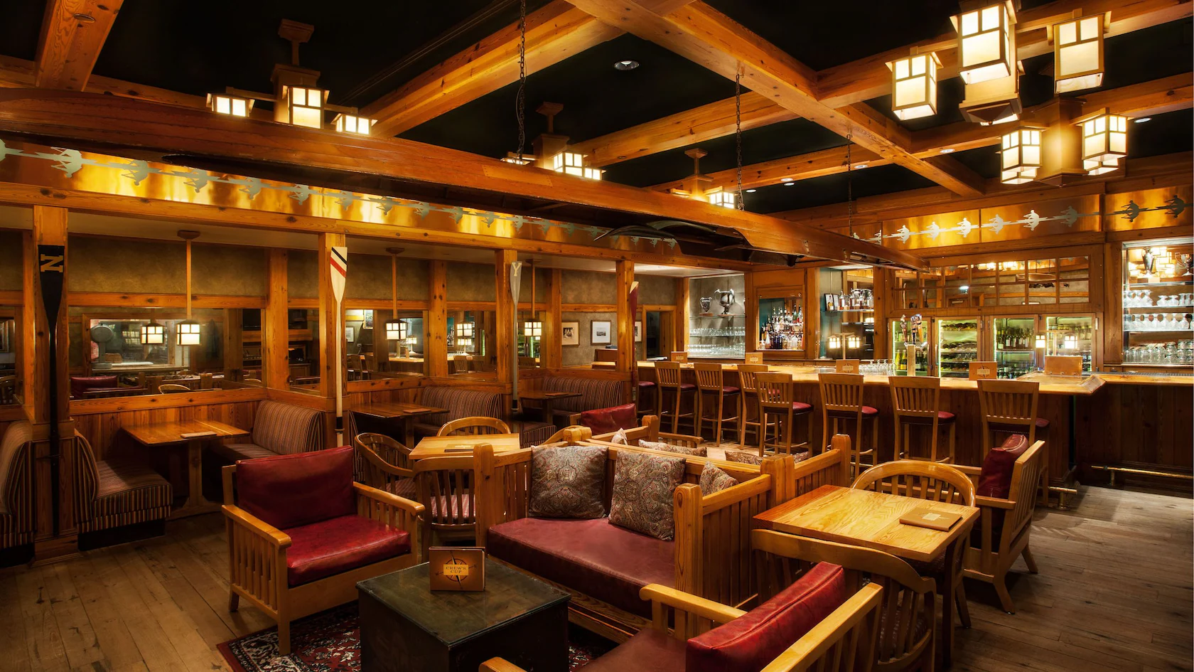 Crew's Cup Lounge dining photo