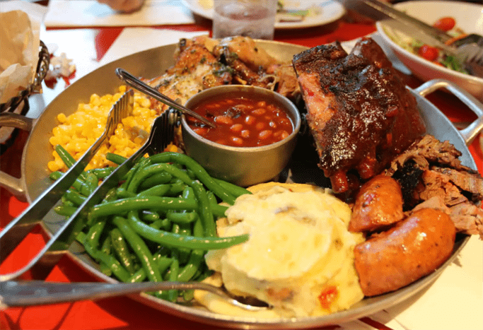 Whispering Canyon Cafe dining photo