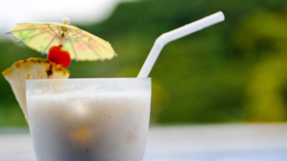 Beaches Pool Bar & Grill dining photo