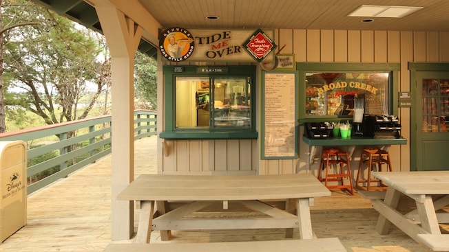 Tide Me Over dining photo