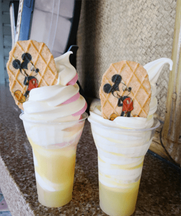 Pineapple Lanai dining photo
