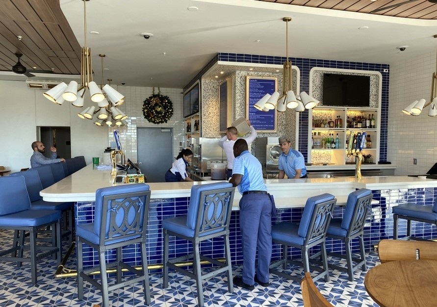 Bar Riva dining photo